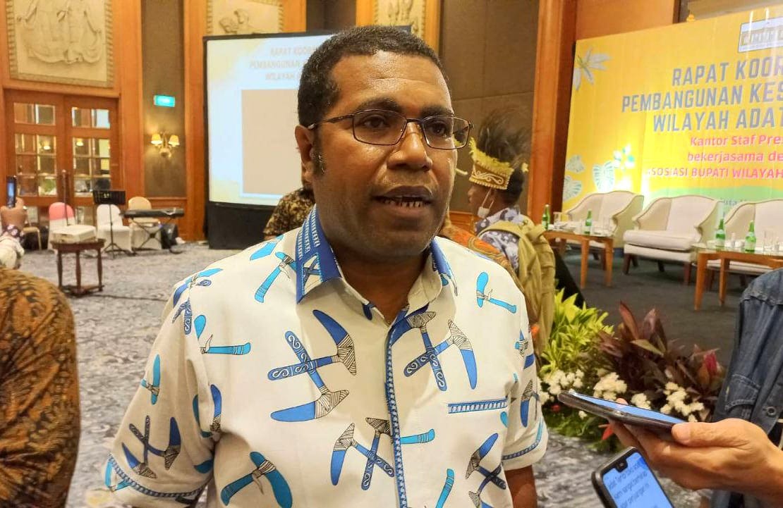 bupati biak numfor