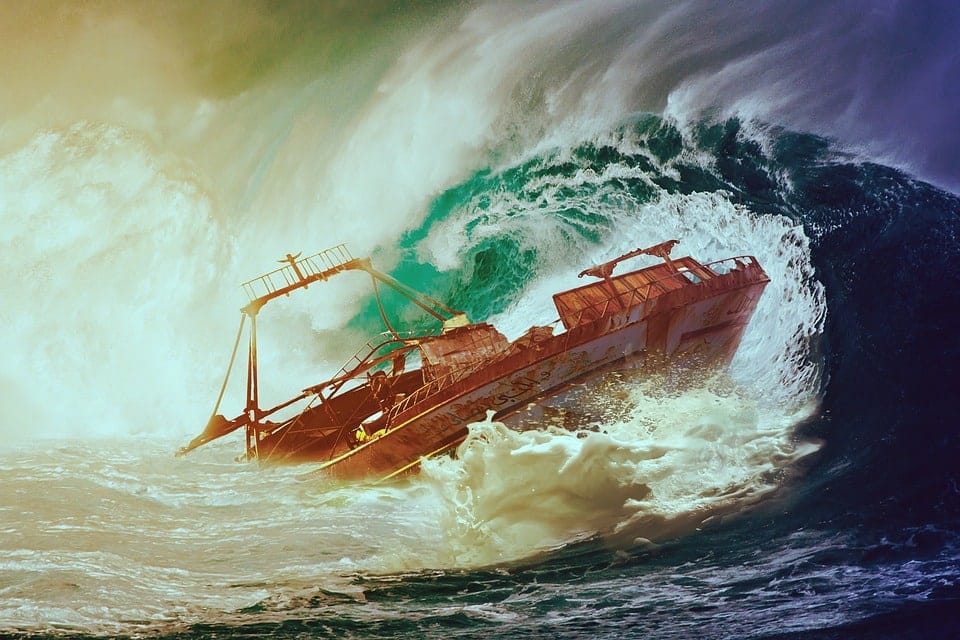 Kapal tenggelam, musibah