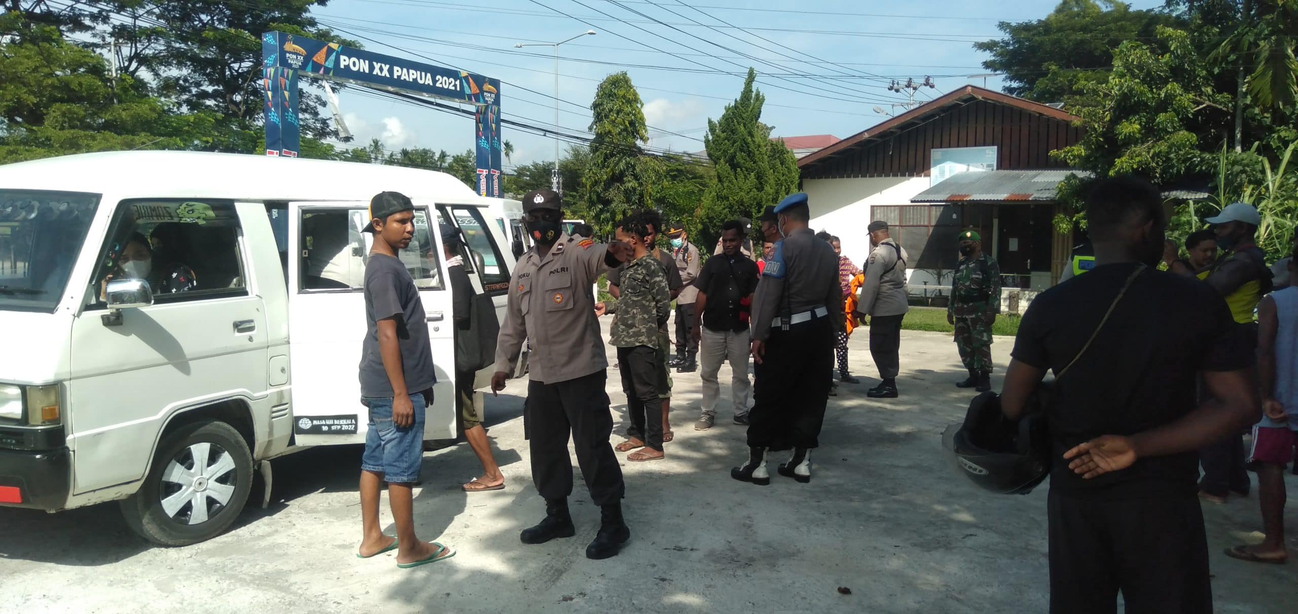aparat TNI-Polri