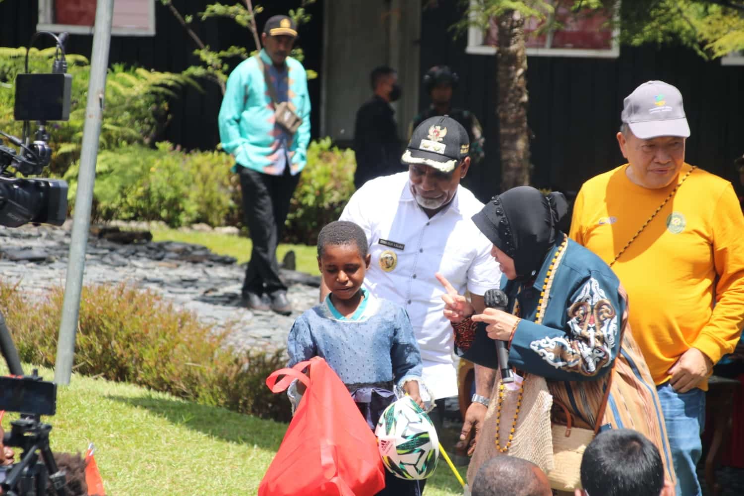 Mensos Risma di Papua