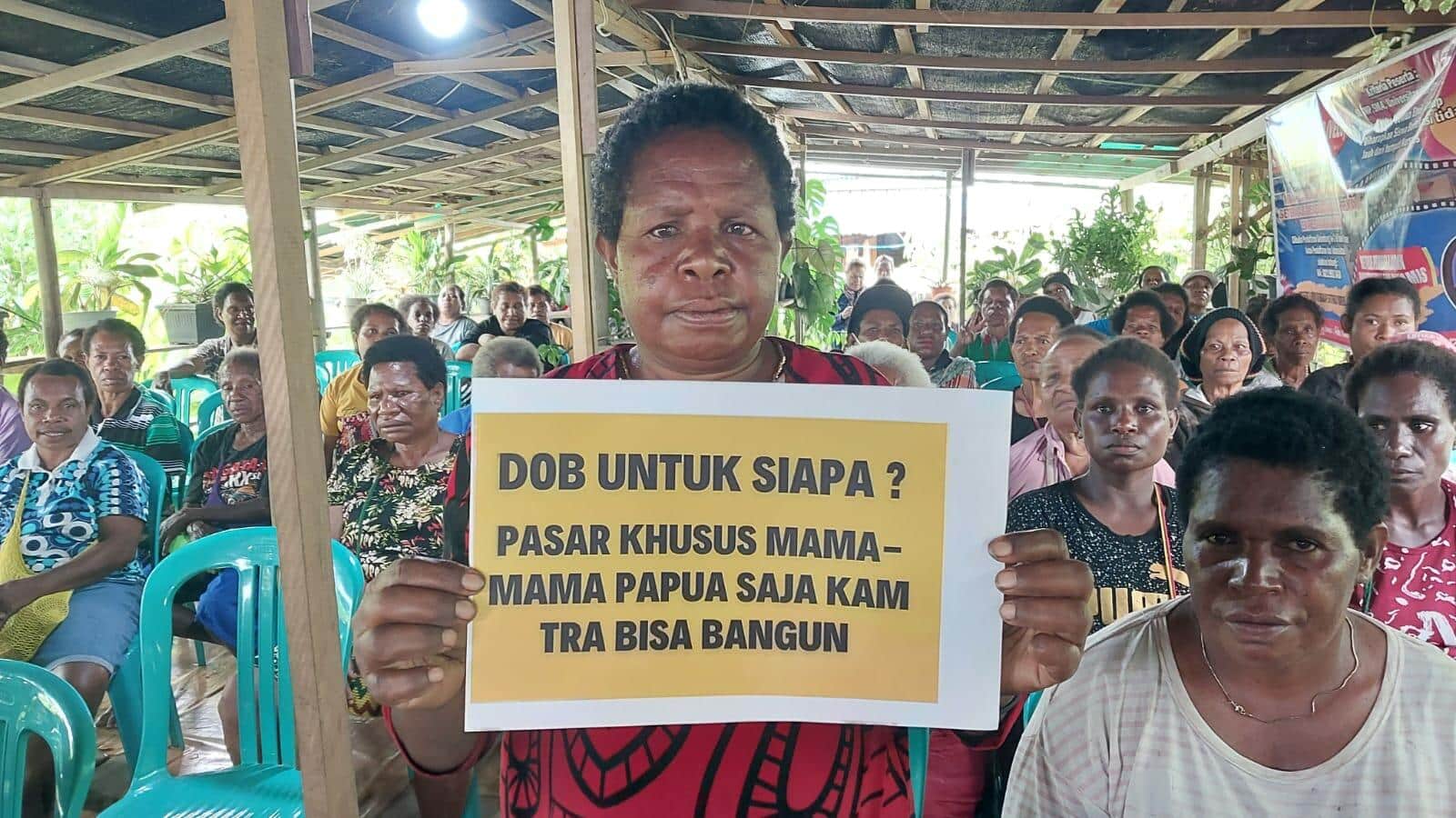 pedagang asli Papua