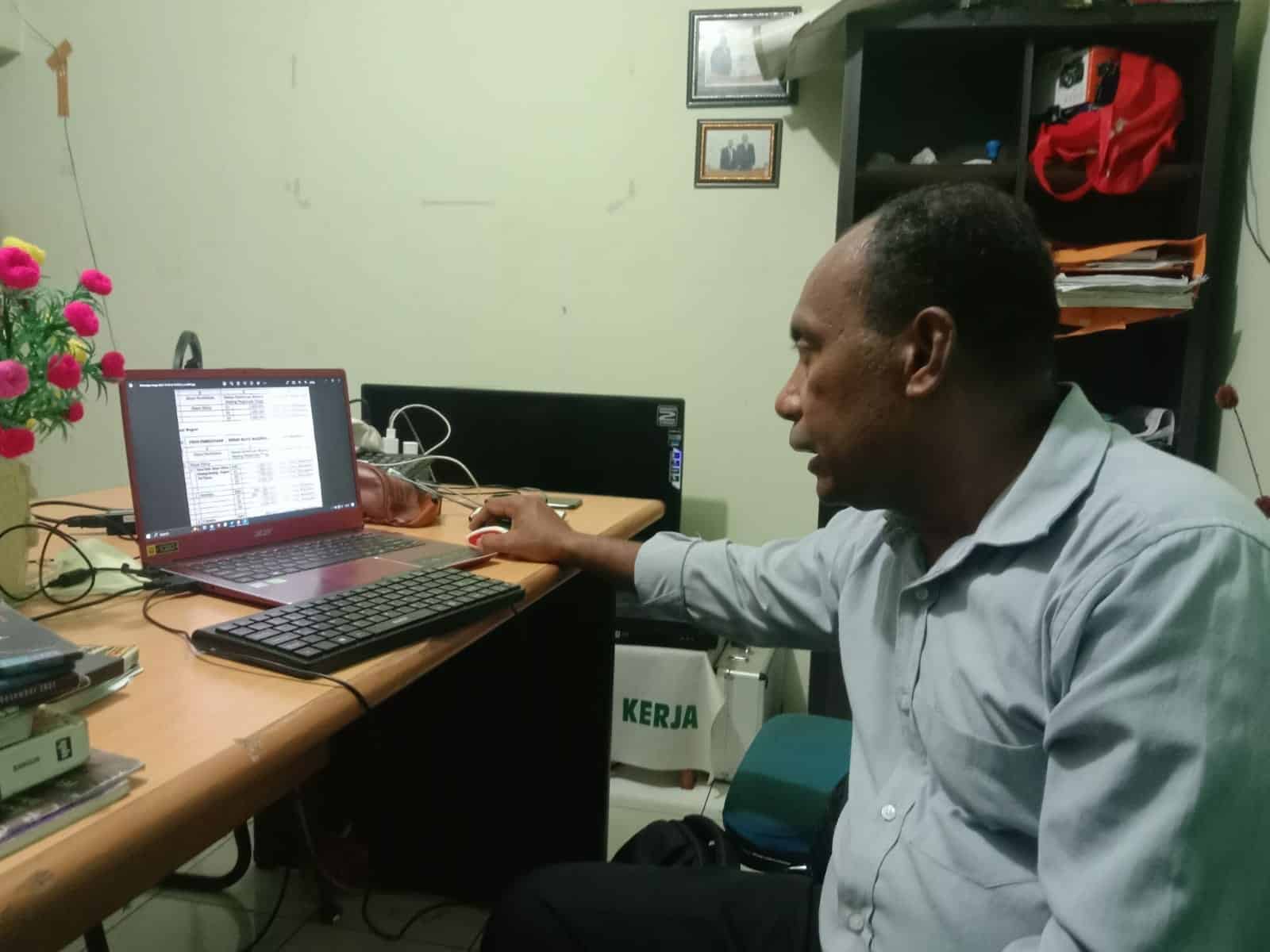 Tunggakan Beasiswa Siswa Unggul Papua