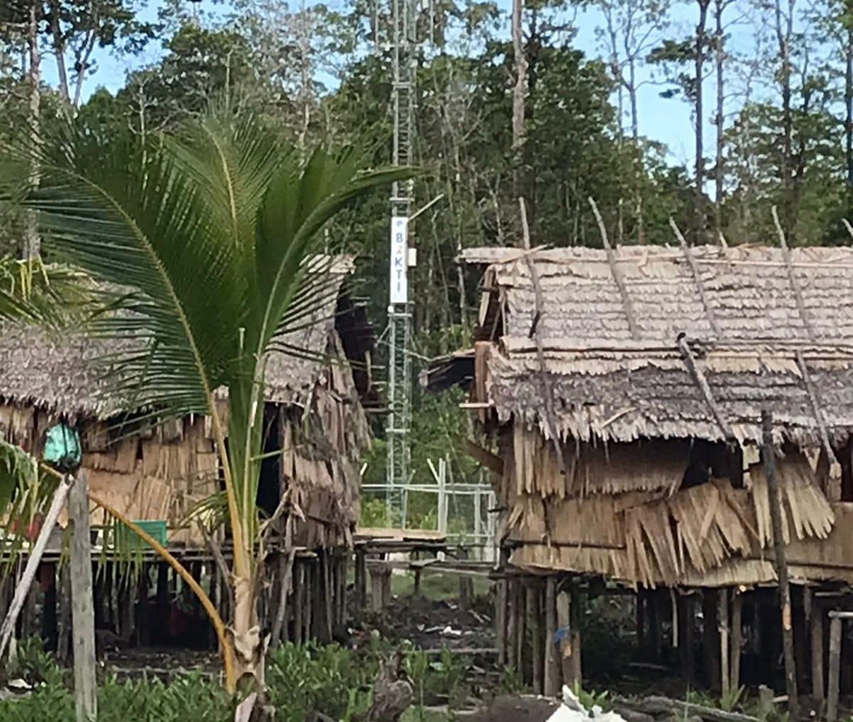 BTS BAKTI Kominfo yang telah mengudara di Kabupaten Asmat. - Jubi/Dok Diskominfo Asmat