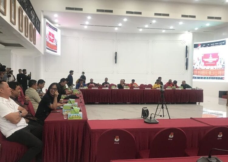 kampanye rapat umum