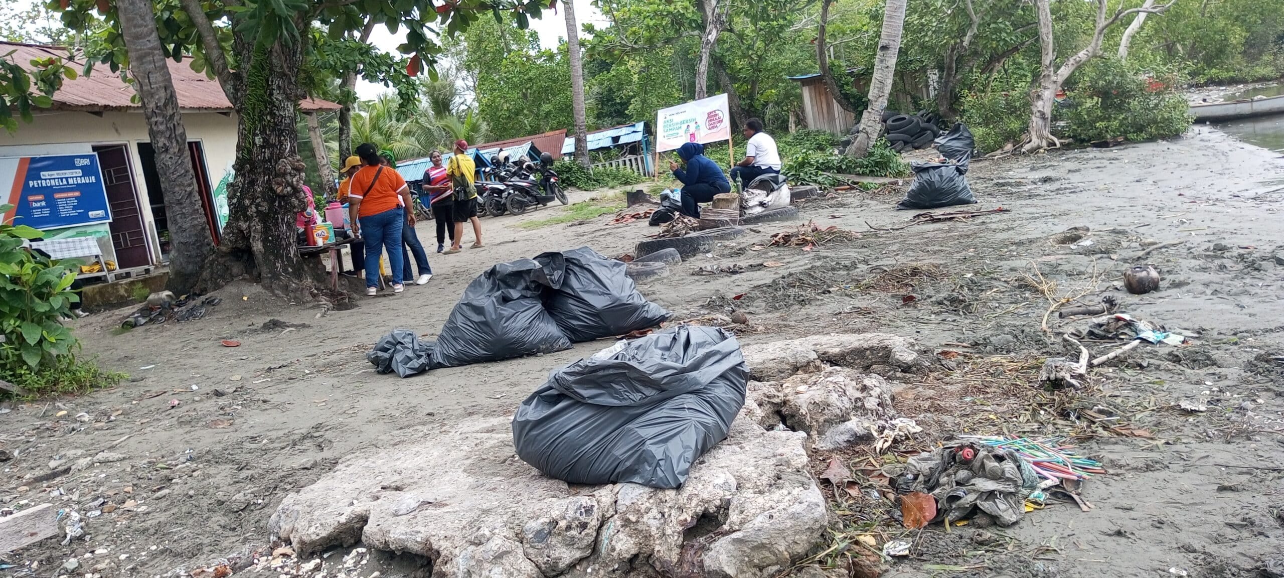 aksi grebek sampah