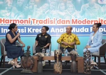 Forum Literasi Demokrasi bertema "Harmoni Tradisi dan Modernitas: Inovasi Kreasi Anak Muda Papua" di Gedung Pertemuan Papua Youth Creative Hub, Kota Jayapura, Provinsi Papua, Kamis (27/6/2024)