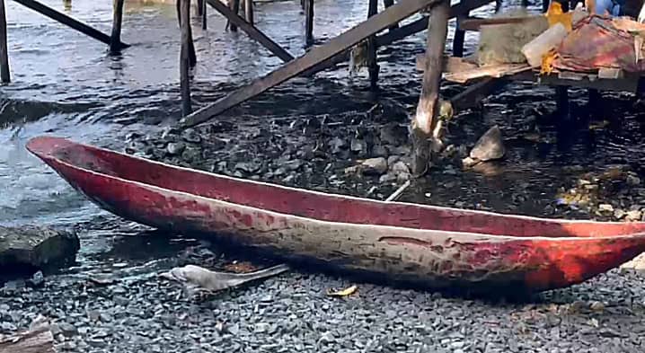 Perahu danau sentani