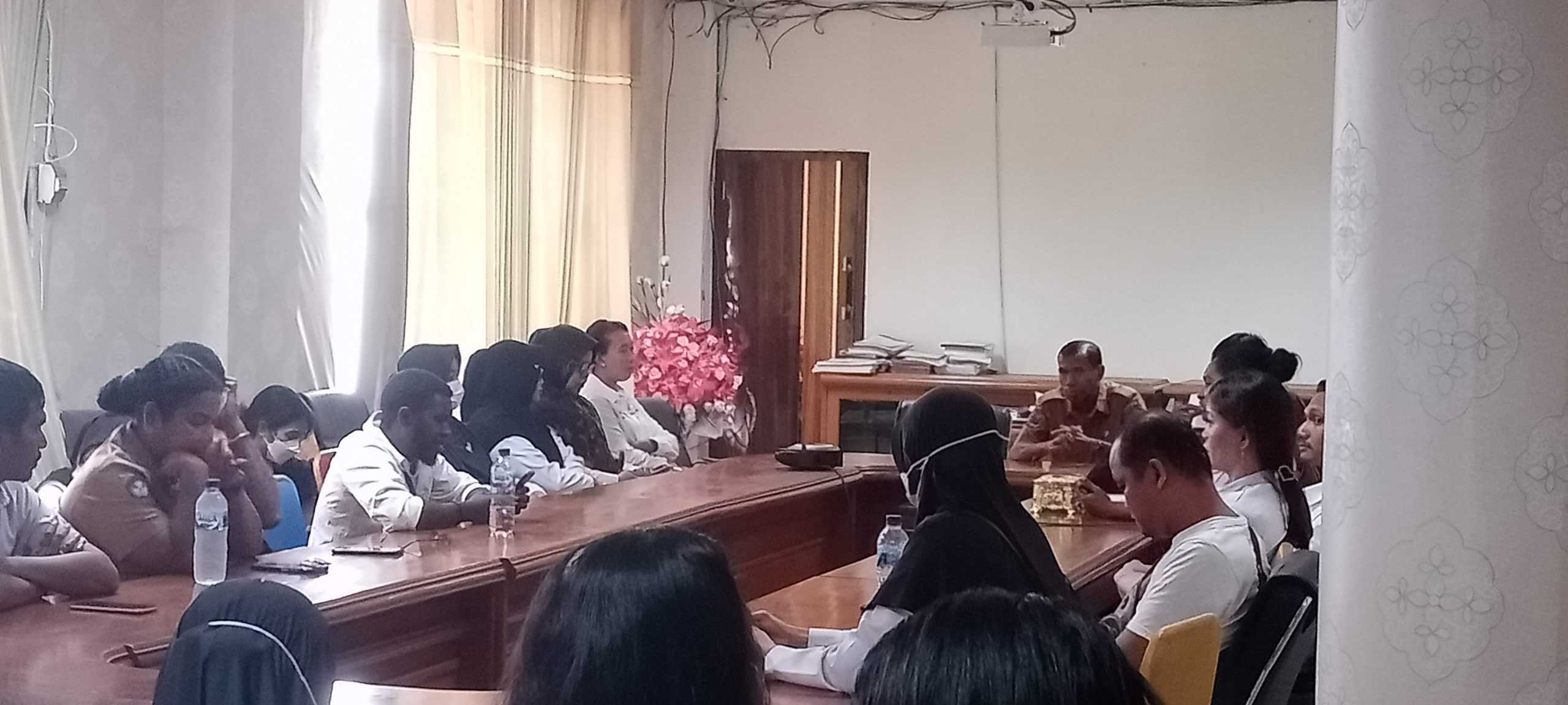 Perwakilan Tenaga Guru dan Medis PPPK Kabupaten Manokwari saat menemui kepala BPKAD di Kantor Bupati Manokwari Senin (21/10/2024)