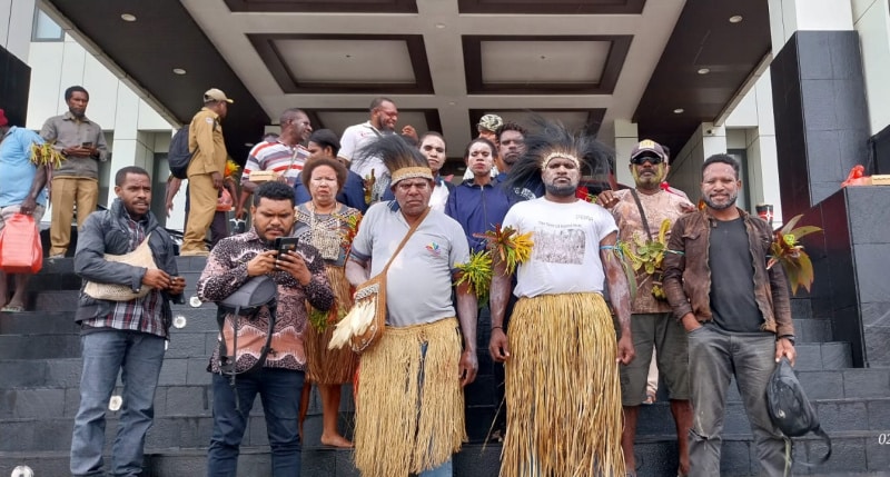 Dalam audiensi di auditorium kantor bupati Merauke, Provinsi Papua Selatan, Senin (2/12/2024), masyarakat adat Malind menyatakan penolakan terhadap Proyek Strategis Nasional (PSN). - IST