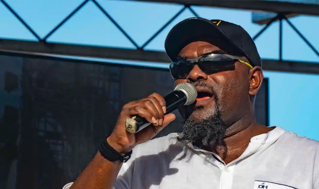 Musisi Reggae, Anslom, Ronlad Nakikus