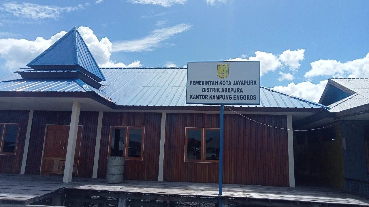 Kampung Enggros, Kota Jayapura, Papua pada Senin (20/01/2025). Jubi/Aida Ulim