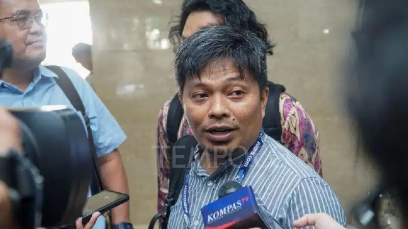 Koordinator Komite Keselamatan Jurnalis (KKJ) Erick Tanjung melaporkan aksi teror kepala babi terhadap jurnalis Tempo kepada Bareskrim Polri, 21 Maret 2025. Tempo/Ilham Balindra