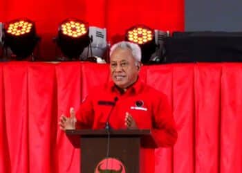 Anggota DPR RI Komarudin Watubun. Jubi/Larius Kogoya