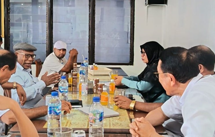 Representatives from The Papua Special Autonomy Development Acceleration Board Meets Owner of Free Nutritious Meal Program Kitchen in Amban – Jubi/Adlu Raharusun