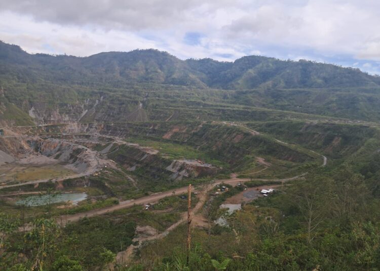 masyarakat adat.
