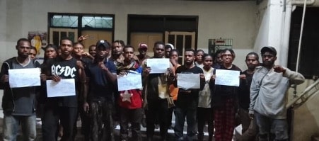 Members of the Ikatan Pelajar dan Mahasiswa Papua Pania Raya (IPMAPAPARA) Malang study city and the Papua Student Alliance of Kawanua Family (KK) Malang — Courtesy of Jubi